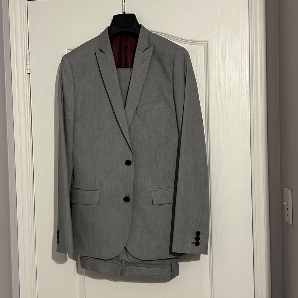 RW&CO MENS SUIT - 38 / 32 - 💫💫SOLD💫💫
